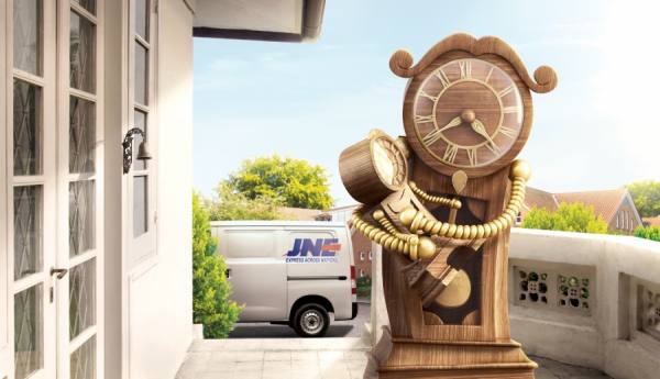 Photograph Clarissa And Peddy Clock on One Eyeland